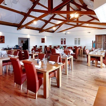 Mercure Swindon East Hotel And Spa Extérieur photo