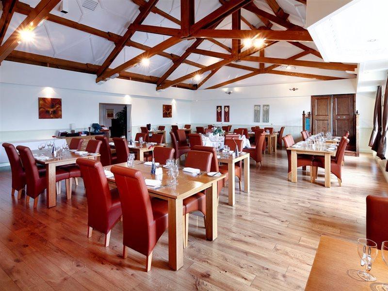 Mercure Swindon East Hotel And Spa Extérieur photo