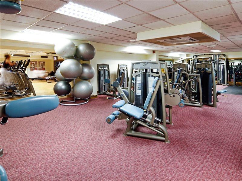 Mercure Swindon East Hotel And Spa Extérieur photo